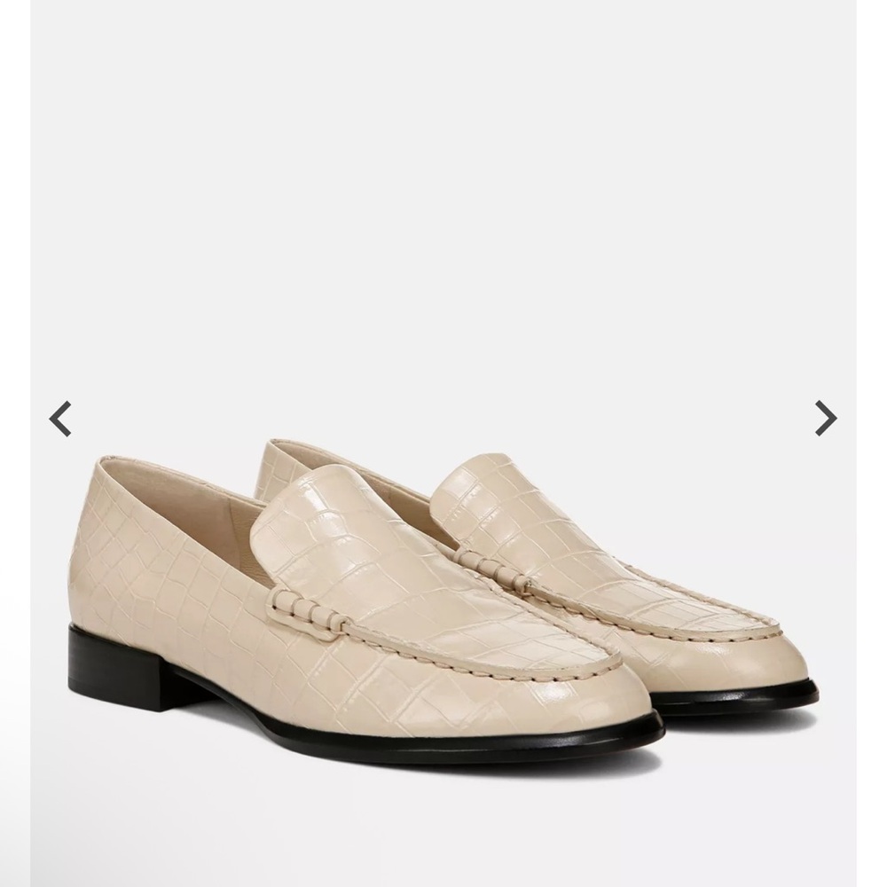 Vince Cream Leather Flats Classic Design